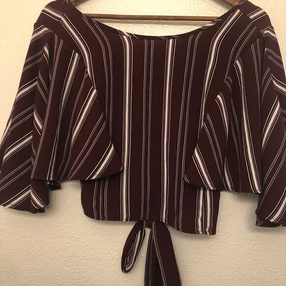 Charlotte Russe burgundy striped crop top blouse back zipper ruffled sleeve L - Picture 9 of 14